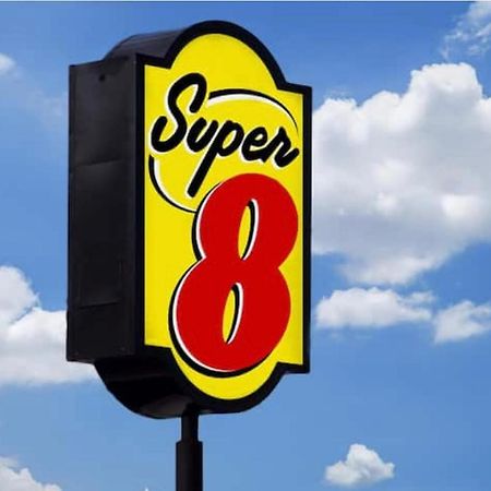 Super 8 By Wyndham Rockford South Hotell Exteriör bild